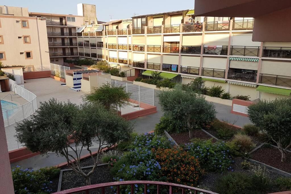 Jolies Studios Avec Piscines Et Parking Prive 800M De La Plage Le Grau Du Roi Ngoại thất bức ảnh